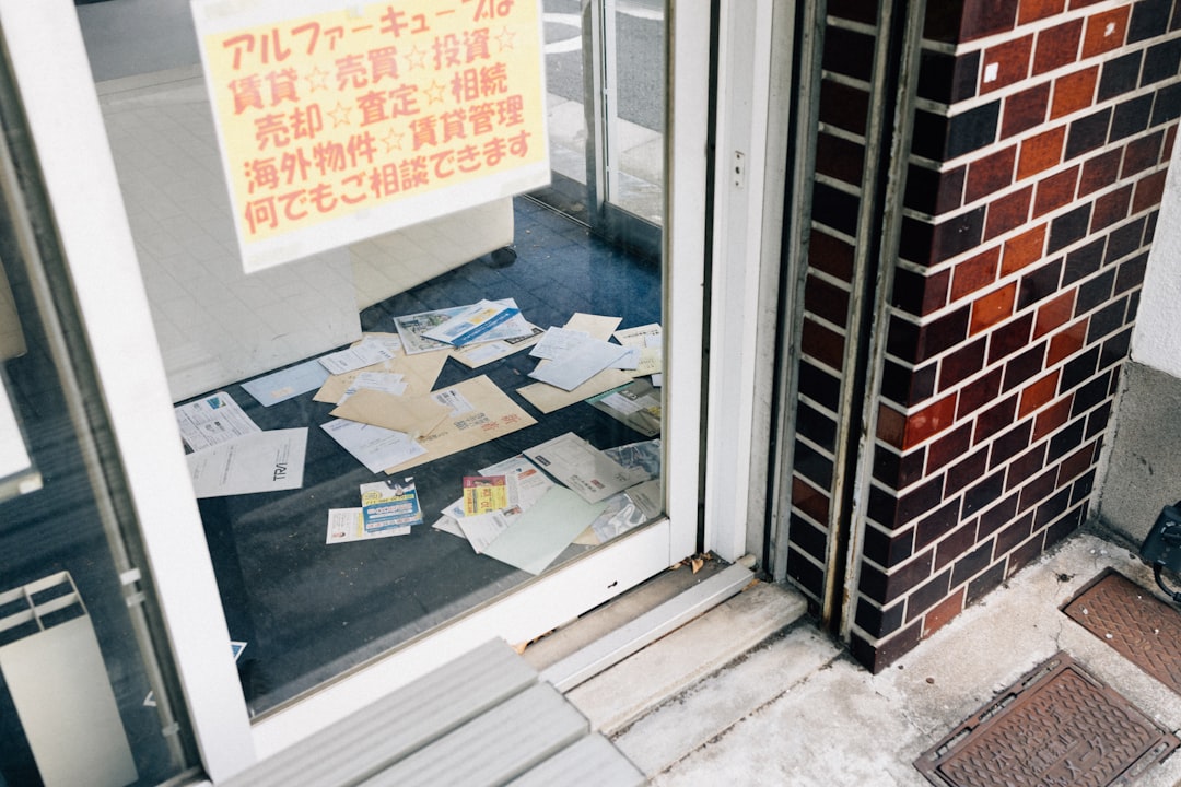 訪問買取のトラブル急増中｜押し買いの手口と消費者が知るべき対処法【2026年版】